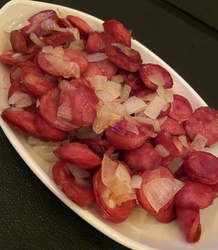 LINGUIÇA CALABRESA DEFUMADA COM CEBOLA