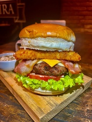 TRIPLO CHEESE BURGER TEMPO DE PREPARO 30 A 55 MINUTOS