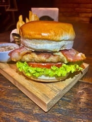 Chicken  Burger TEMPO DE PREPARO 30 A 45 MINUTOS