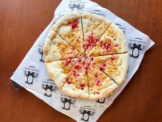 Pizza Chocolate Branco com Morango
