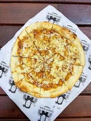 Pizza de Frango com Requeijão