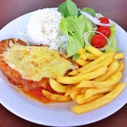 Filé de Frango à Parmegiana