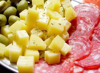 Provolone com Salame