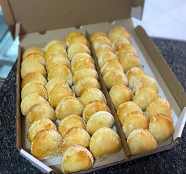 50 UND DOGUINHO FORNO (SALSICHA) 