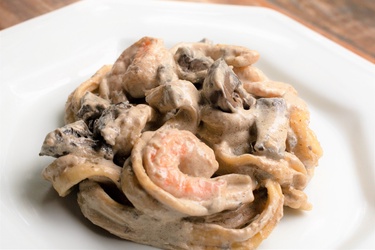 Fettuccine con Gamberi e Funghi