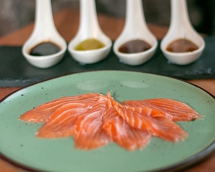 CARPACCIO SALMÃO - porção