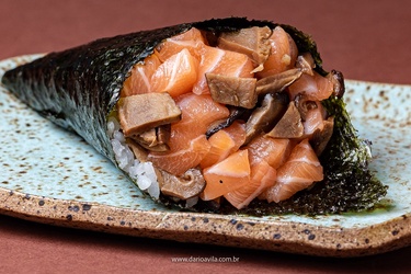 TEMAKI SALMÃO SHITAKE