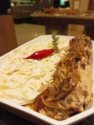 Filé Alfredo ao Molho Shitaki e Shimeji