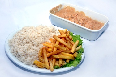 ESTROGONOFE DE FILÉ