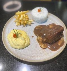 Filé Ao Molho Madeira
