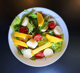 SALADA  TROPICAL