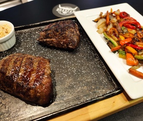 FILÉ MIGNON ANGUS + LEGUMES NA BRASA