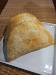 Pastel de Frango com Requeijão