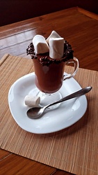 Chocolate Quente com Marshmallow