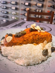 Salmão Ao Molho De Alcaparras com Arroz Cremoso 