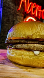X BURGUER