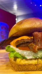 X SALADA BACON