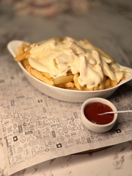 Bêco Cheese Fries