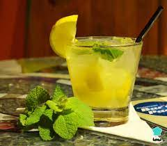 CAIPIRINHA DE LIMAO SICILIANO 