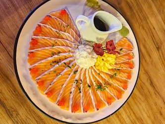 Sashimi Ussuzukuri Massago