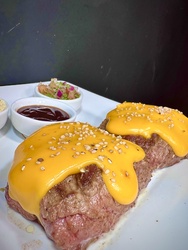 Filé Mignon & Cheddar