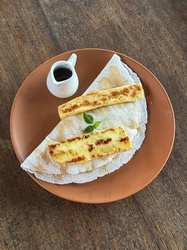 BANANA COM QUEIJO COALHO E MELAÇO