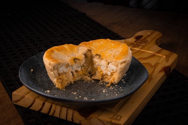 EMPADA FRANGO COM CREAM CHEESE