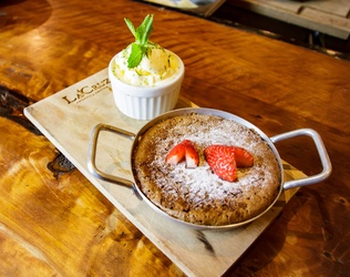 BROWNIE DE CHOCOLATE COM SORVETE