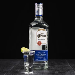 Tequila José Cuervo Prata