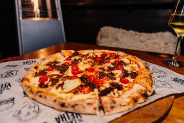 Pizza Costela e Calabreza