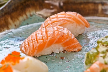 Niguiri Barriga De Salmão Trufado