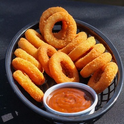 Onion Rings com Barbecue