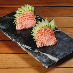Sashimi Salmão Maçaricado