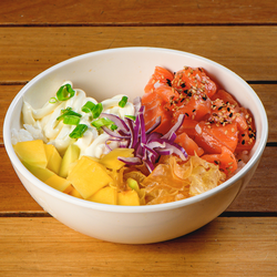 Poke Salmão Kentaro