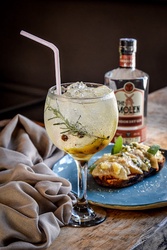 Gin Tônica Doce Bruxinha