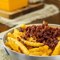 Batata Palito Com Cheddar E Bacon