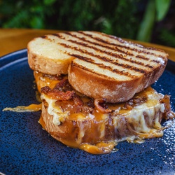 Tostex de Doce de Leite com Bacon
