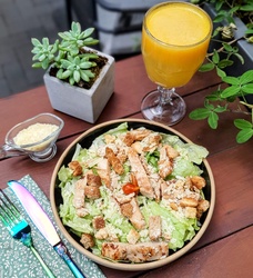 Salada Caesar