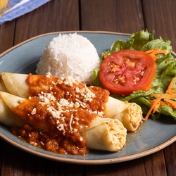 Panqueca de Frango com Requeijão