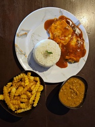 FILE DE FRANGO PARMEGIANA