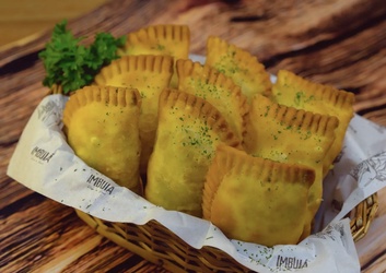 PASTEL DE MASSA CASEIRA