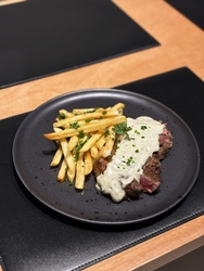 Entrecot ao molho gorgonzola e fritas
