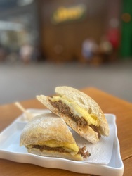 Ciabatta de costela happy hour