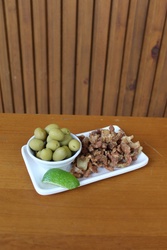 PANCETA DE PORCO E AZEITONA