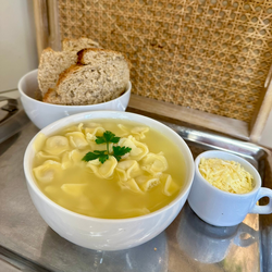 SOPA DE AGNOLINE