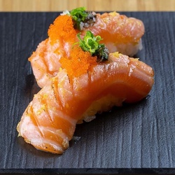 OCEAN SAKE NIGUIRI