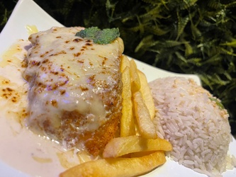 SALMÃO À PARMEGIANA 