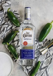TEQUILA OURO JOSE CUERVO - GARRAFA
