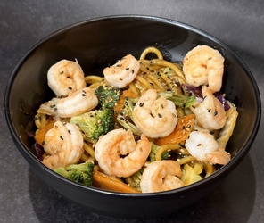 YAKISSOBA DE CAMARÃO