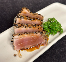 SASHIMI DE ATUM C/ CROSTA 3 UNID